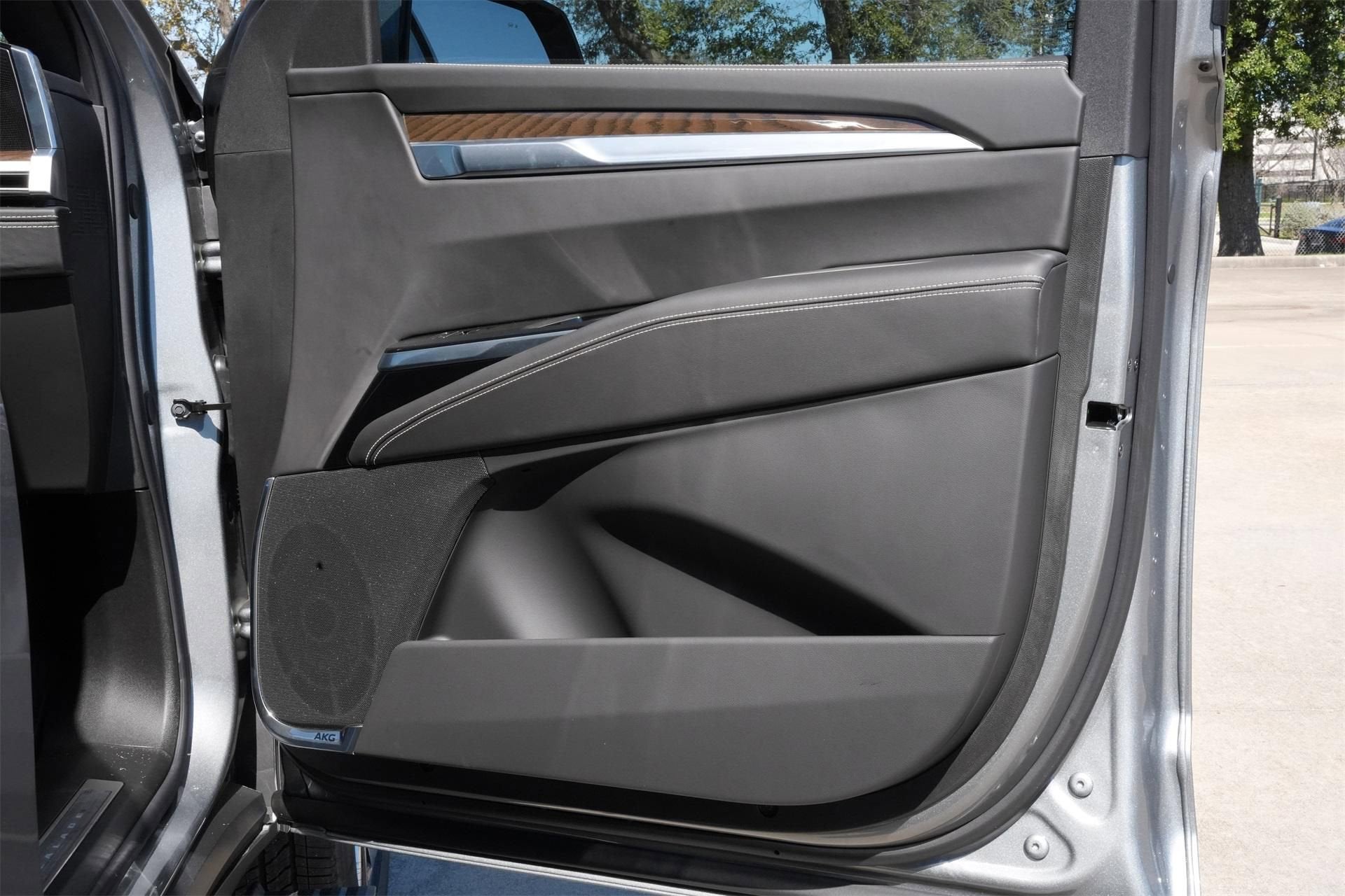 2026 Cadillac Escalade Platinum Luxury