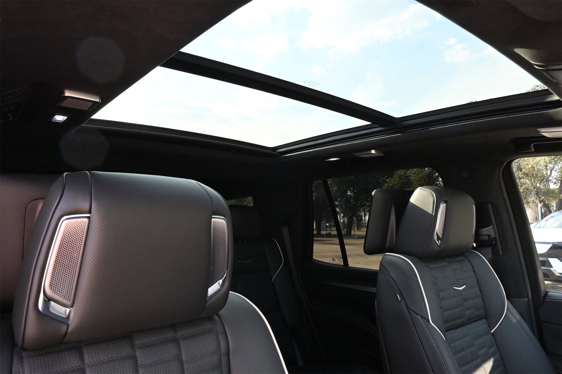 2025 Cadillac Escalade Sport Platinum