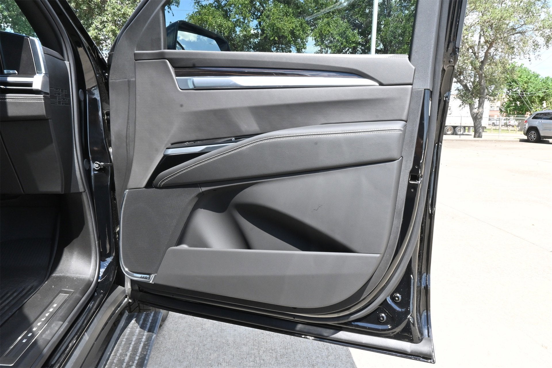 2025 Cadillac Escalade ESV Premium Luxury