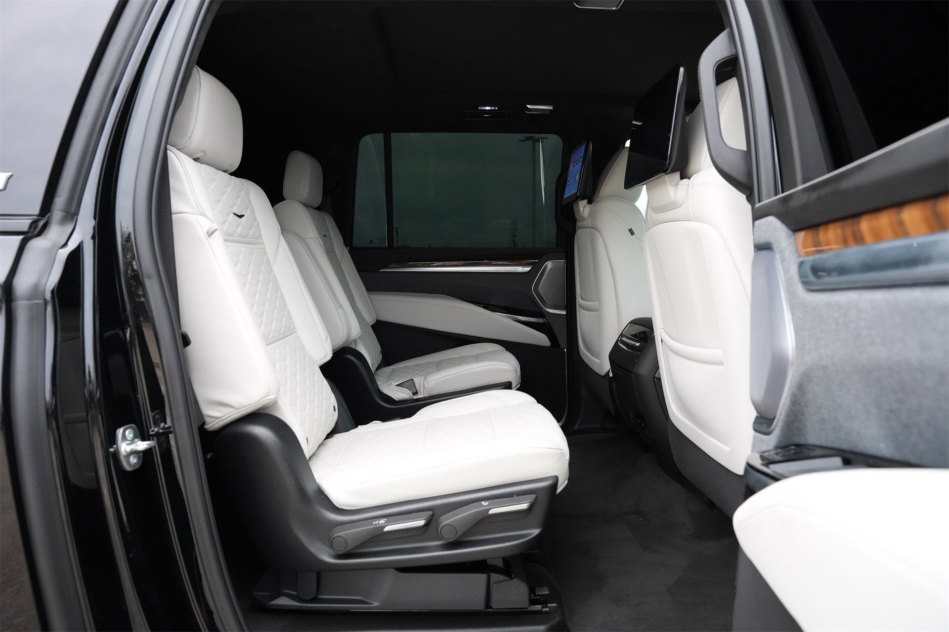 2025 Cadillac Escalade ESV Sport Platinum