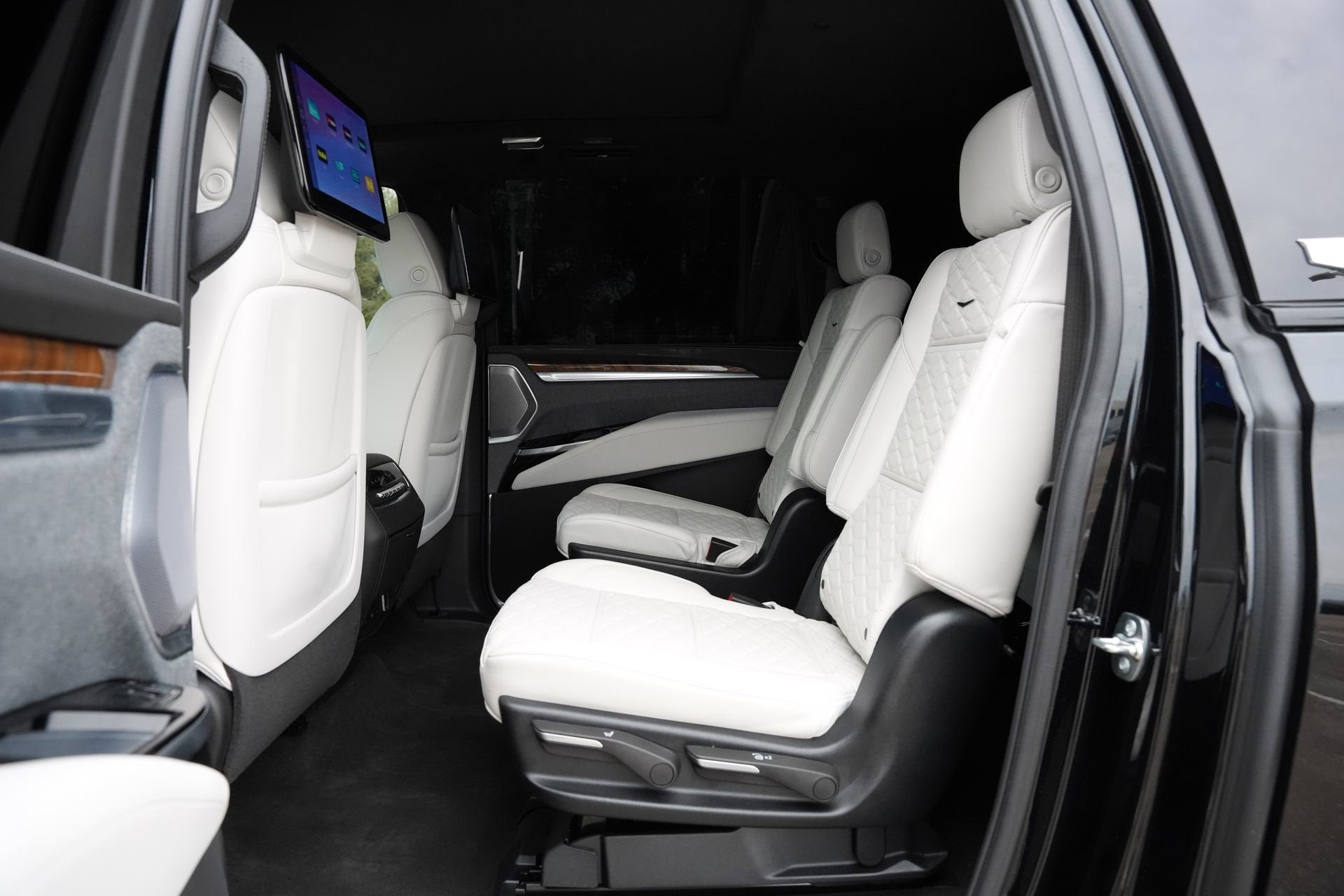 2025 Cadillac Escalade ESV Sport Platinum