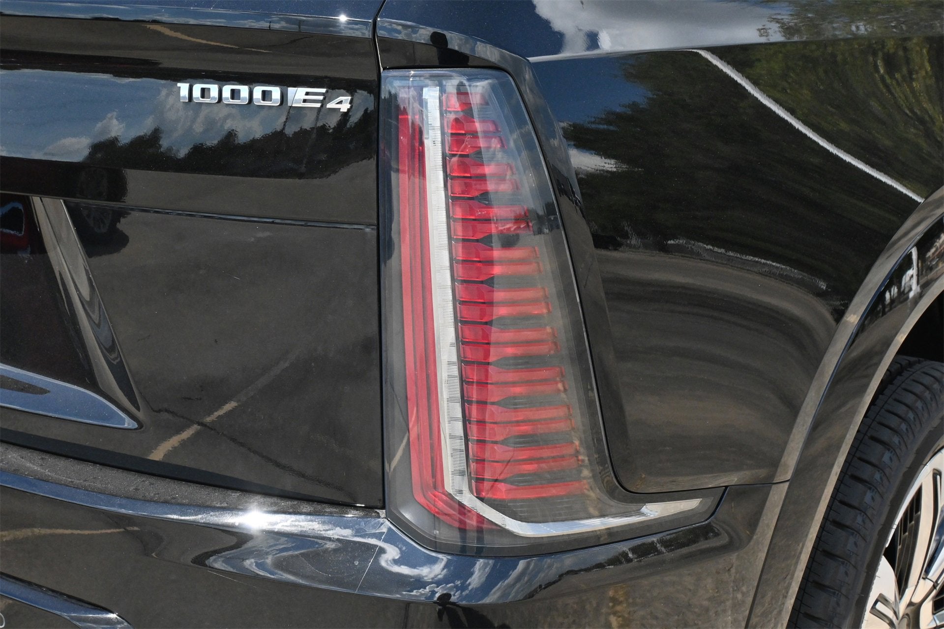 2025 Cadillac ESCALADE IQ Luxury 1