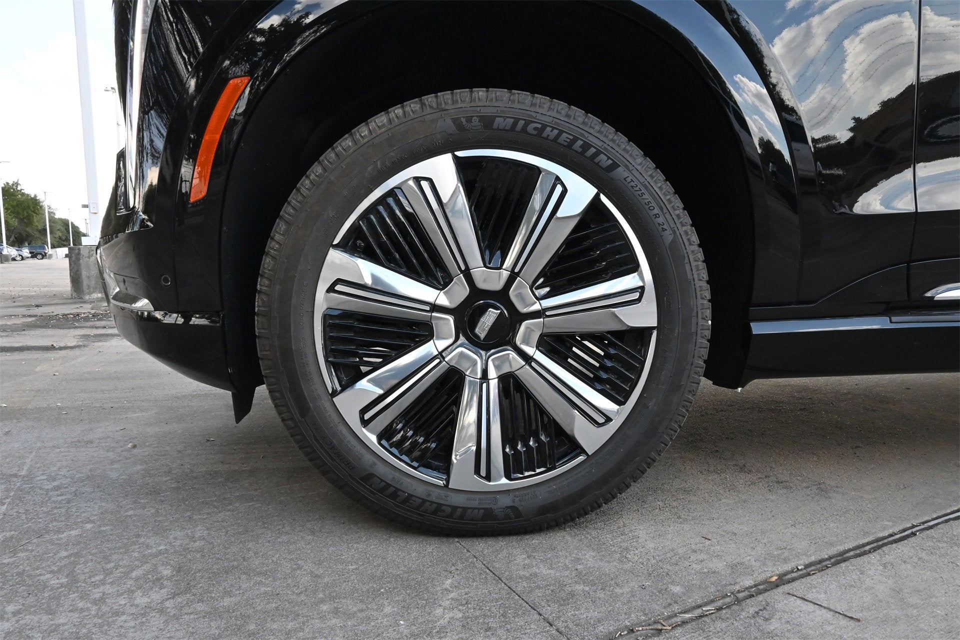 2025 Cadillac ESCALADE IQ Luxury 1