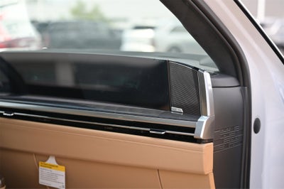 2025 Cadillac ESCALADE IQ Luxury 2