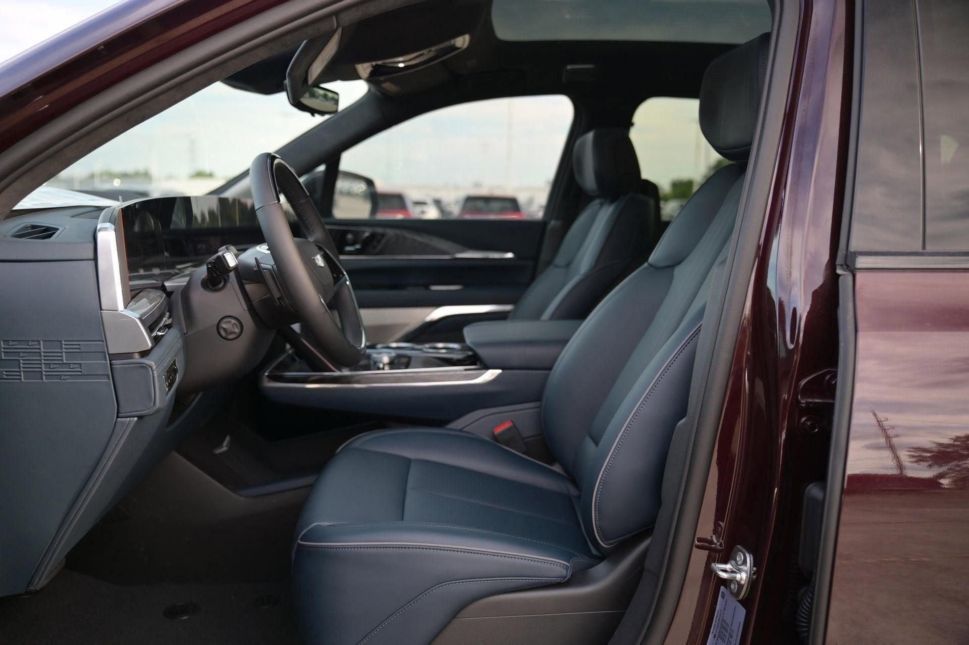 2025 Cadillac ESCALADE IQ Luxury 2