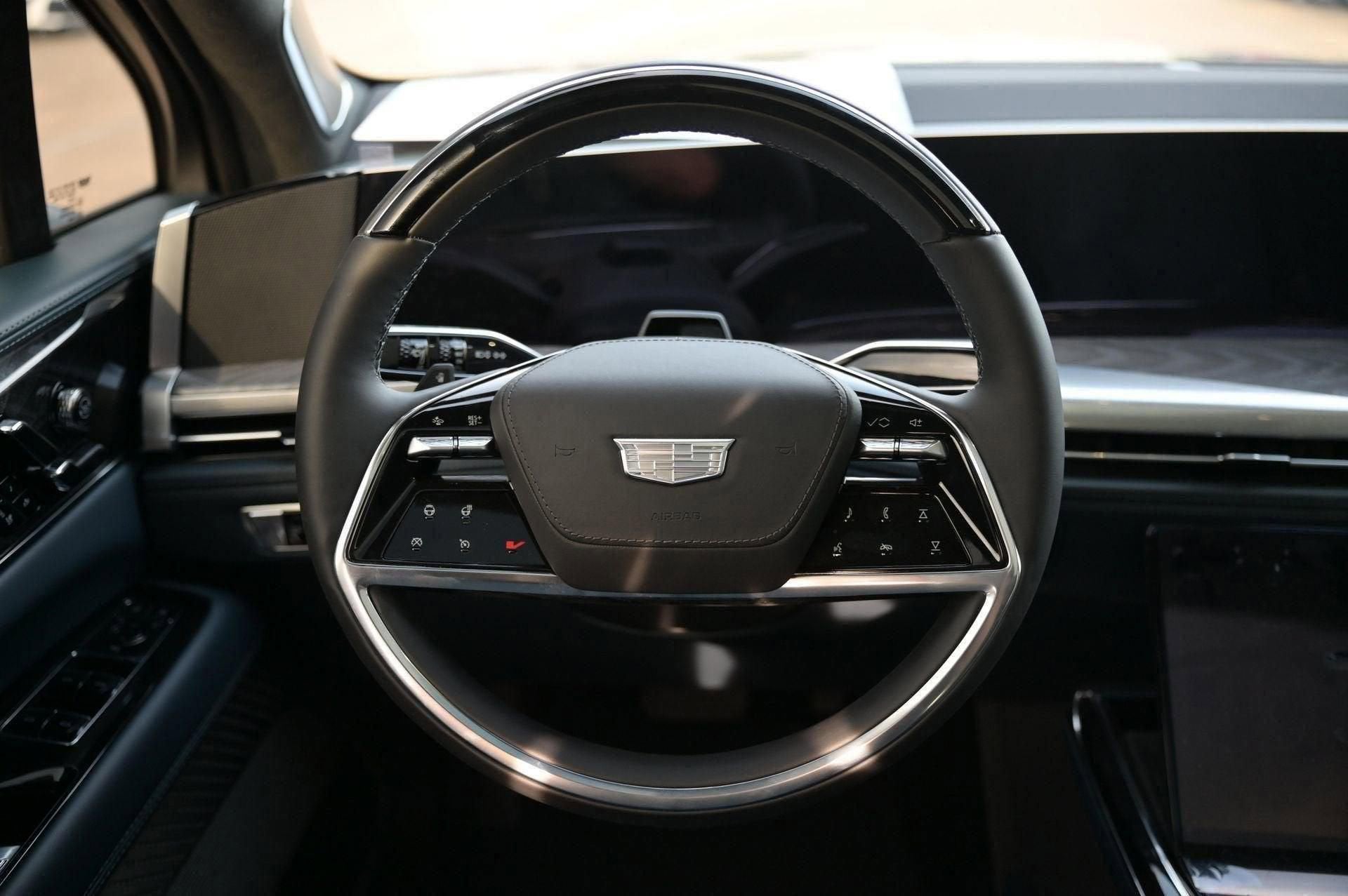 2025 Cadillac ESCALADE IQ Luxury 2