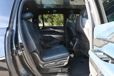 2025 Cadillac ESCALADE IQ Luxury 2