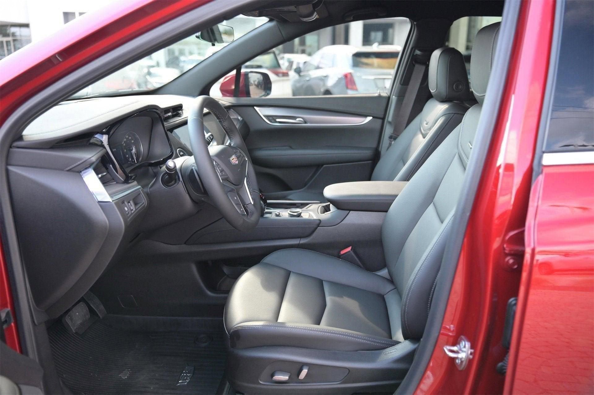 2025 Cadillac ESCALADE IQ Luxury 2