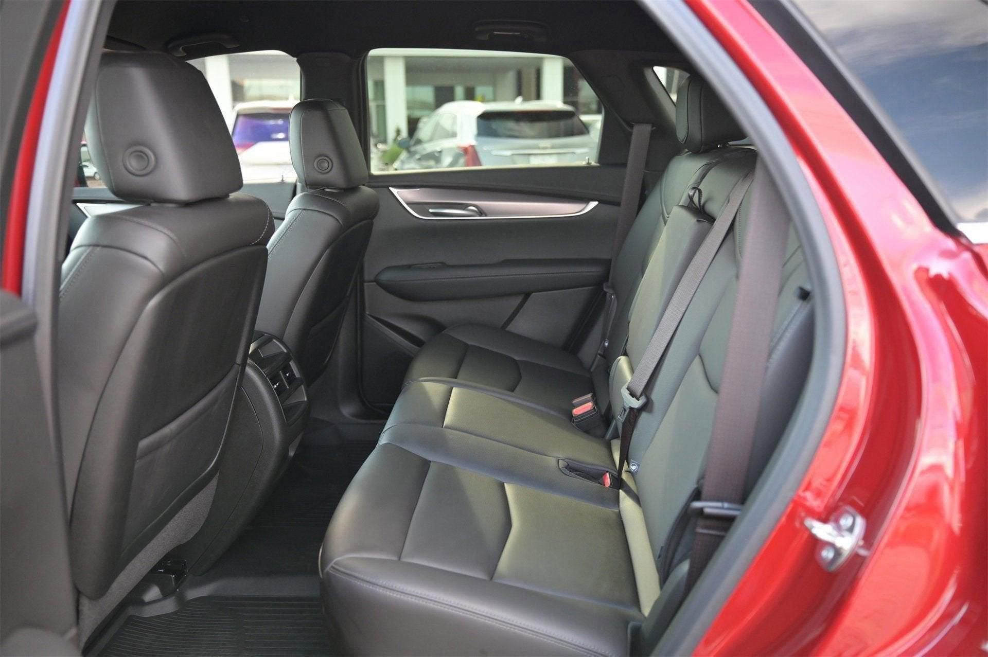 2025 Cadillac ESCALADE IQ Luxury 2