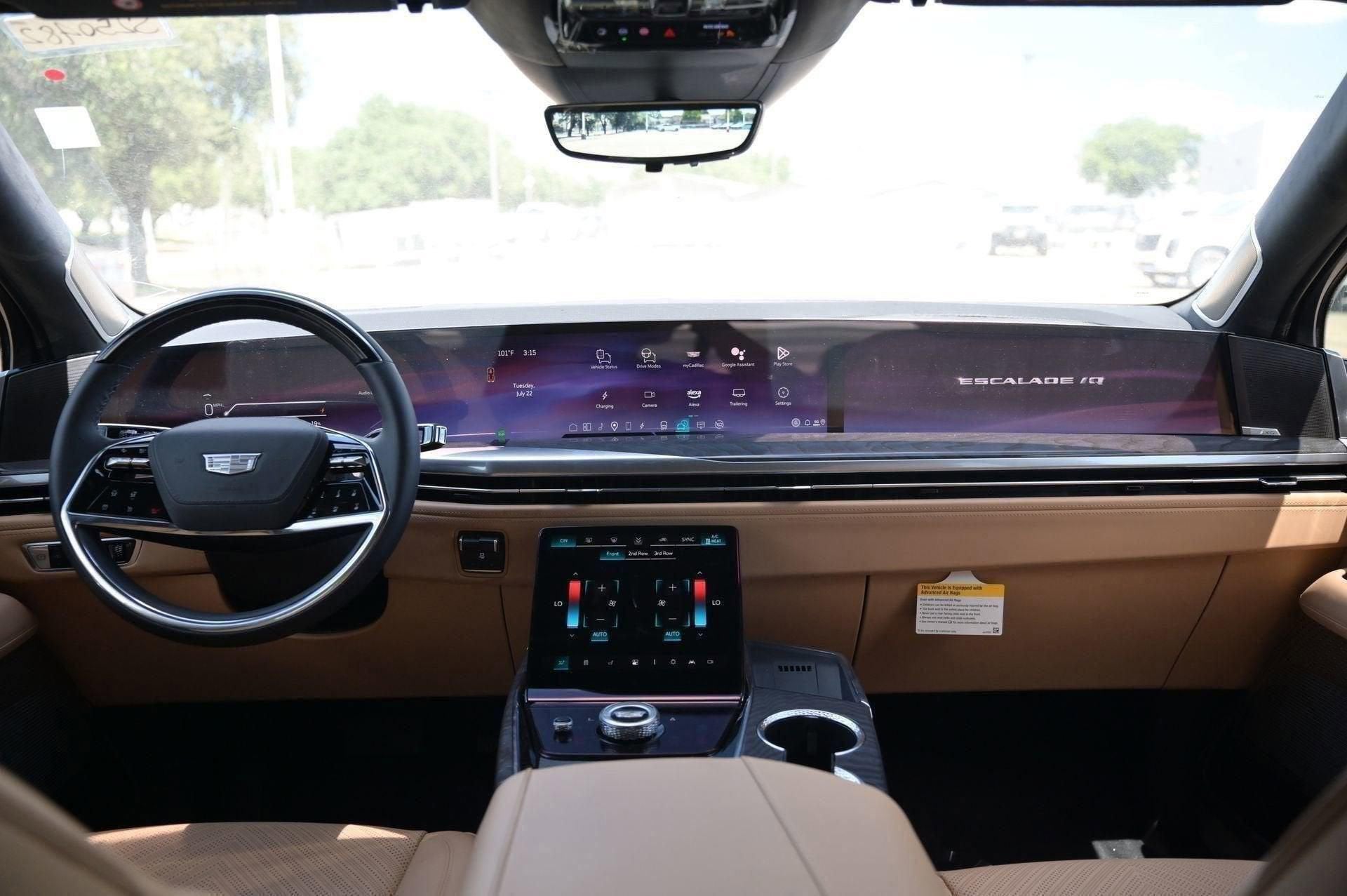 2025 Cadillac ESCALADE IQ Luxury 2