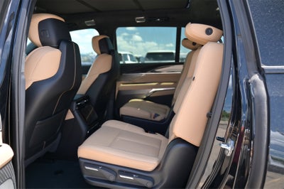 2025 Cadillac ESCALADE IQ Luxury 2