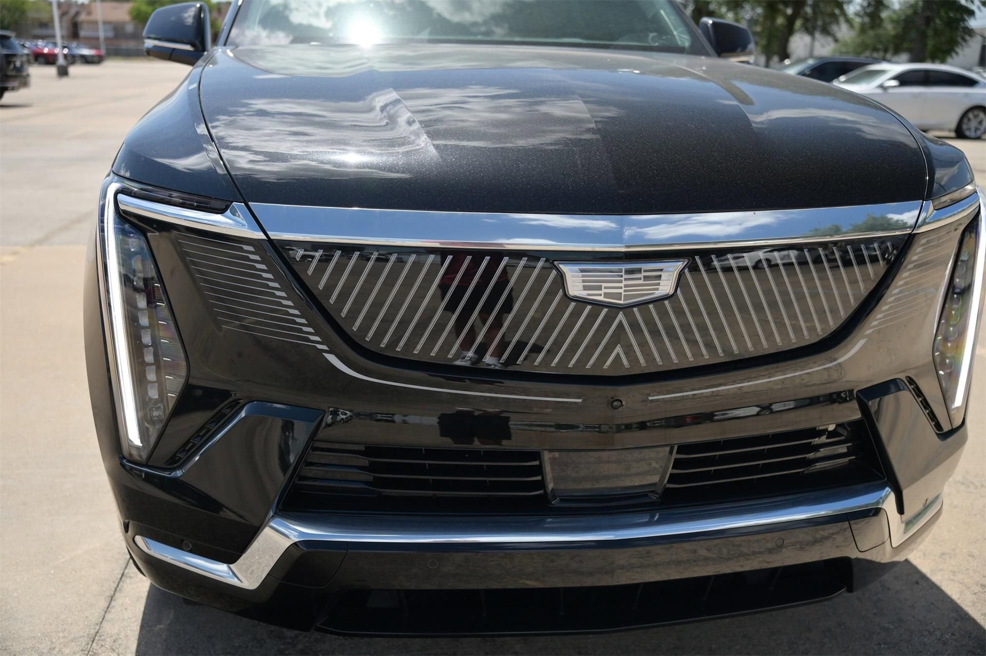 2025 Cadillac ESCALADE IQ Luxury 2