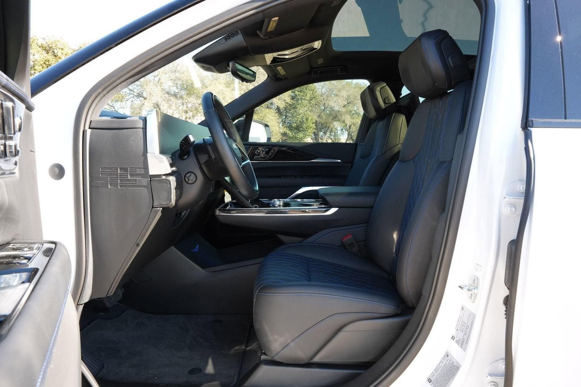 2026 Cadillac ESCALADE IQ Sport