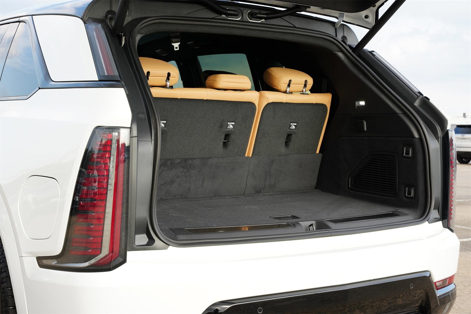 2025 Cadillac ESCALADE IQ Sport 2