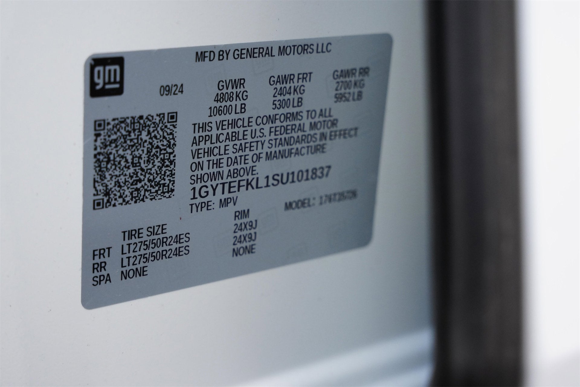 2025 Cadillac ESCALADE IQ Sport 2