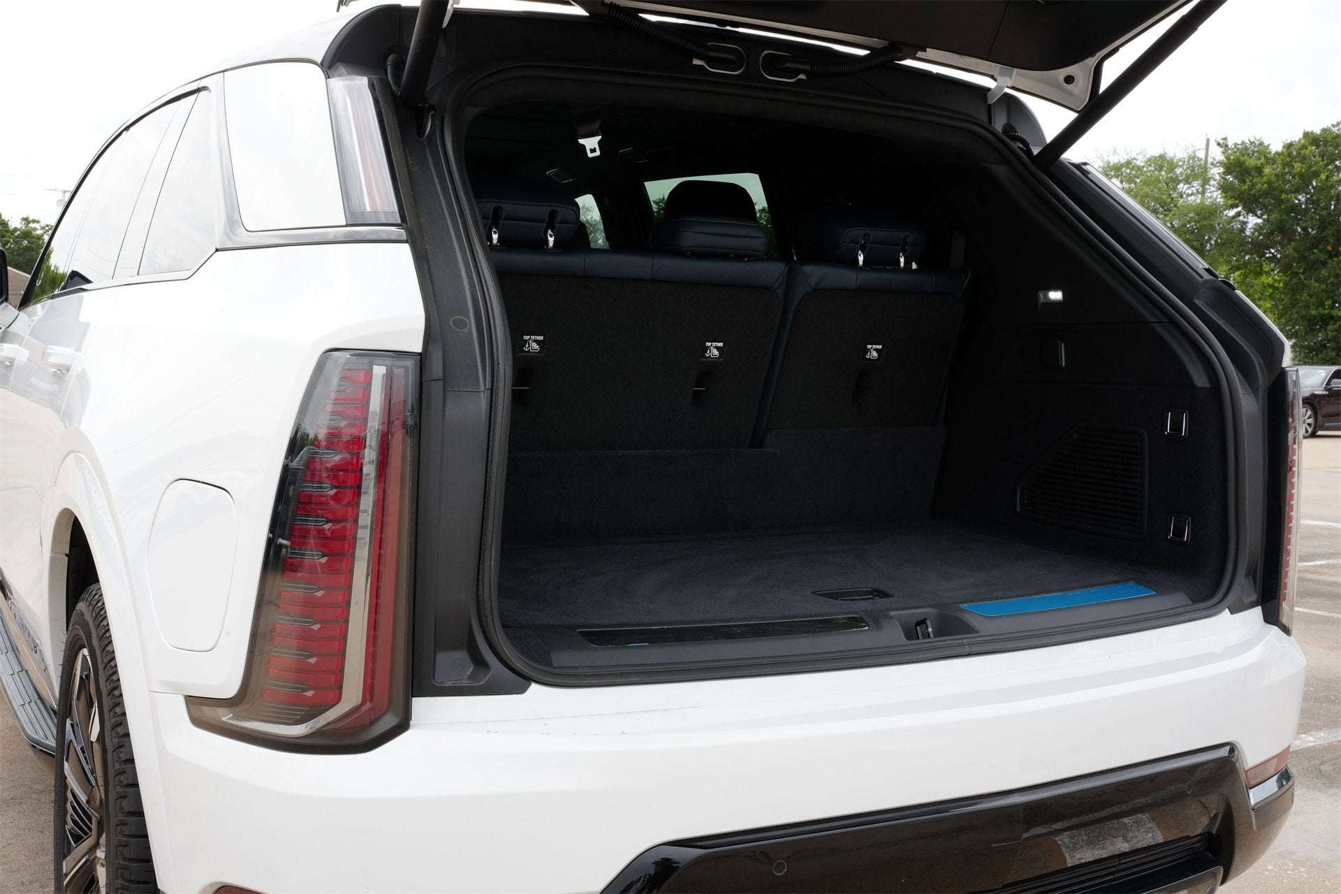 2025 Cadillac ESCALADE IQ Sport 2