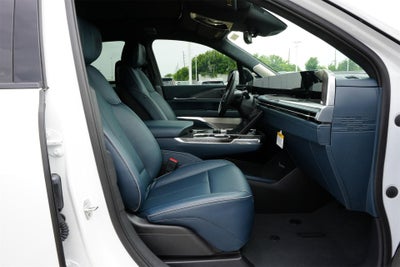 2025 Cadillac ESCALADE IQ Sport 2