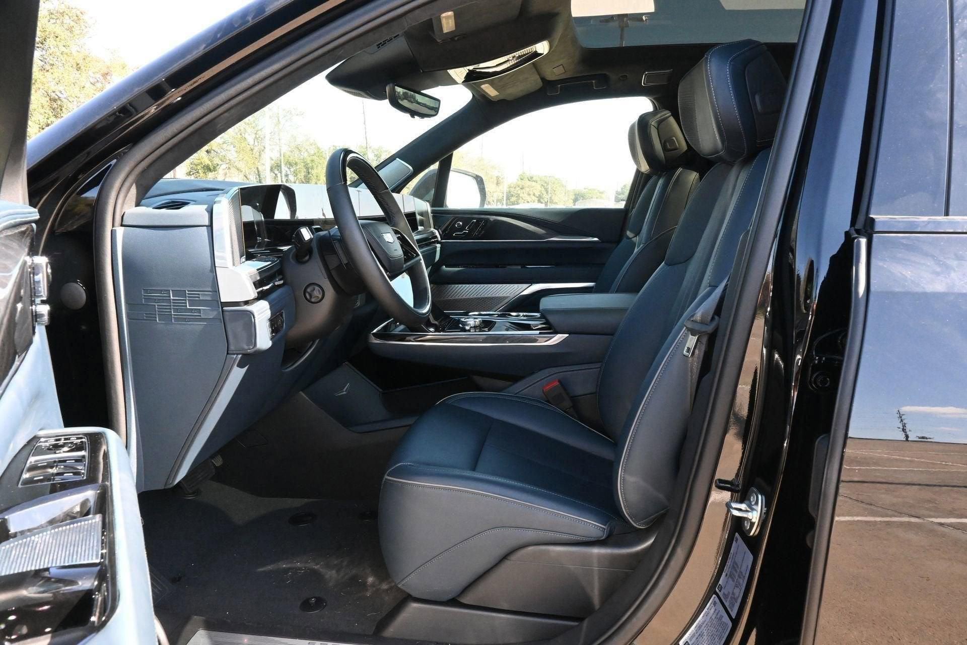 2025 Cadillac ESCALADE IQ Sport 2