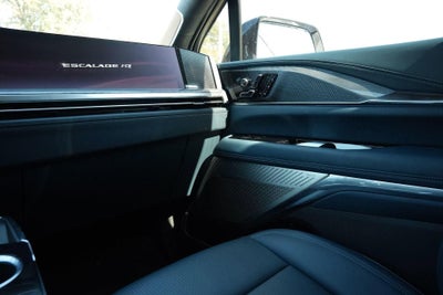 2025 Cadillac ESCALADE IQ Sport 2