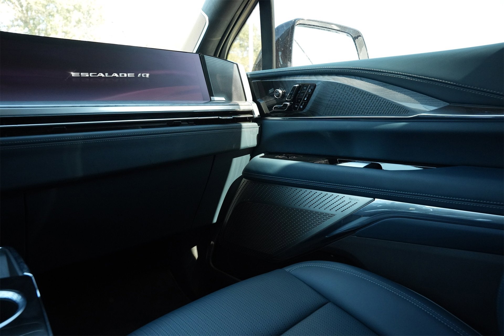 2025 Cadillac ESCALADE IQ Sport 2