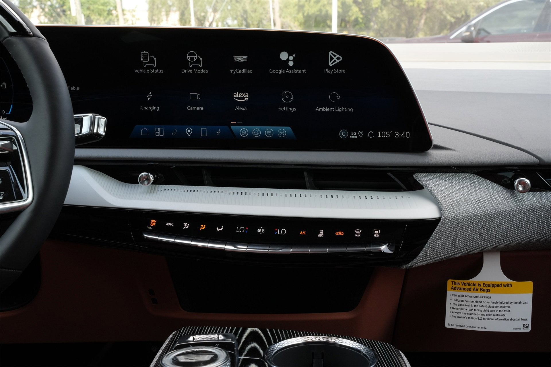 2025 Cadillac OPTIQ Luxury 2