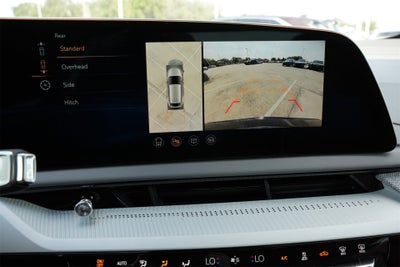 2025 Cadillac OPTIQ Luxury 2