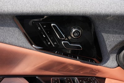 2025 Cadillac OPTIQ Luxury 2