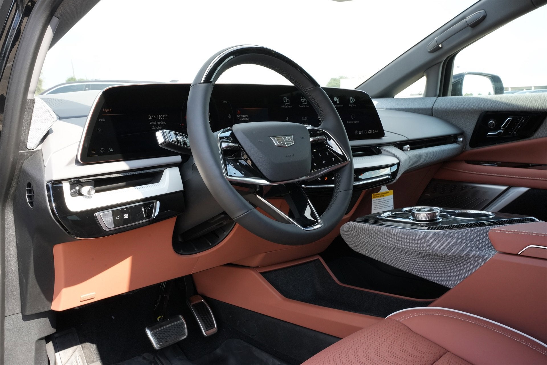 2025 Cadillac OPTIQ Luxury 2