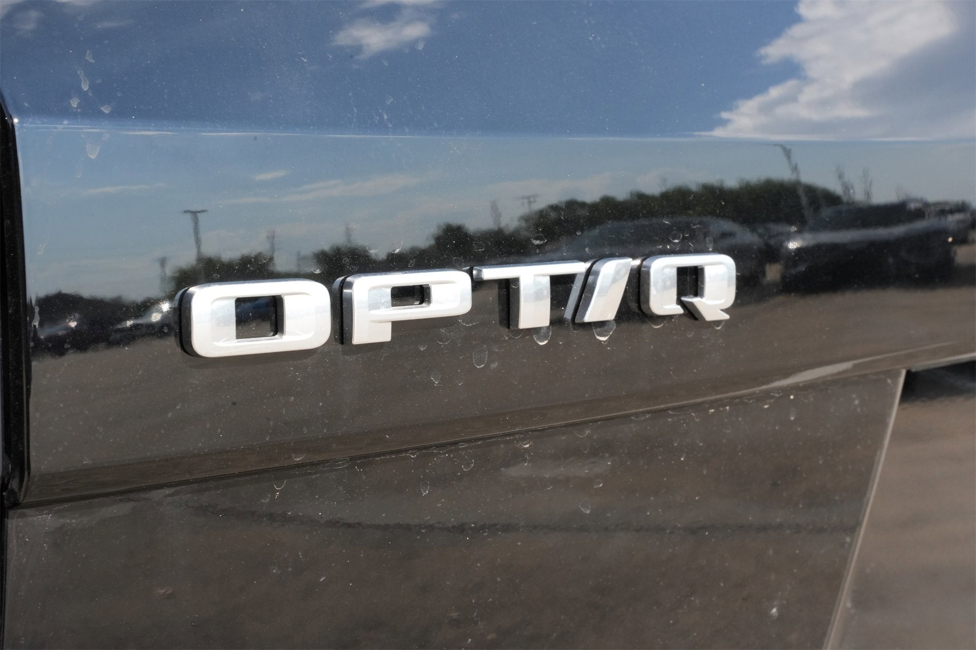 2025 Cadillac OPTIQ Luxury 2